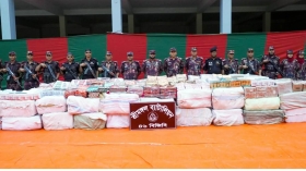 শ্রীমঙ্গলে যৌথ টাস্কফোর্সের বড় সাফল্য : ৩ কোটি টাকার ভারতীয় পণ্য জব্দ