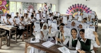 শিক্ষাপ্রতিষ্ঠানে জানা-অজানা নজরুল শীর্ষক লিফলেট বিতরণ