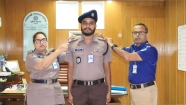 পদোন্নতিপ্রাপ্ত পুলিশ সদস্যকে র‌্যাংক ব্যাজ পরালেন পুলিশ সুপার