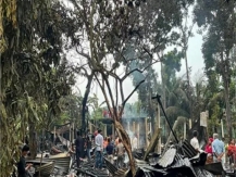 রায়পুরে মাদকসেবীর দেওয়া আগুনে পুড়লো ১১ বসতঘর ও ৬ দোকান