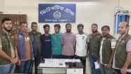 চাঁদপুরের ইলিশ ও হরেক পণ্যের নামে অনলাইন প্রতারণা : নড়াইল থেকে গ্রেফতার আরও ৪, উদ্ধার মোবাইল ও বিদেশি সিম