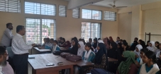 ফলাফল উন্নয়নে দুর্বল শিক্ষার্থীদের বিশেষ ক্লাস ও নিবিড় তত্ত্বাবধানের নির্দেশ