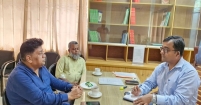 নবাগত পৌর প্রশাসকের সঙ্গে চাঁদপুর প্রেসক্লাব নেতাদের সৌজন্য সাক্ষাৎ
