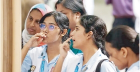 জিপিএ-৫-এর দৌড়ে চাপা পড়ছে প্রতিভা