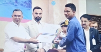প্রধানমন্ত্রীর হাত থেকে ‘ইয়্যুথ ভলান্টিয়ার অ্যাওয়ার্ড’ পেলেন শাহরাস্তির ক্রিকেট সংগঠক সাদ্দাম হোসেন মিঠু