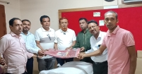 ফরিদগঞ্জের ২৩টি পূজামণ্ডপে সংসদ সদস্য এমএ হান্নানের পক্ষে বস্ত্র হস্তান্তর
