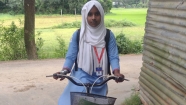 দারিদ্র্যকে জয় করতে চায় অদম্য লামিয়া