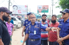 চাঁদপুরে পুলিশের বিশেষ ট্রাফিক অভিযান : ২৪ ঘণ্টায় আটক ৩০৭টি অবৈধ যানবাহন