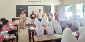 রায়পুরে গ্রাম আদালত সম্পর্কে শিক্ষার্থীদের সাথে মতবিনিময় সভা